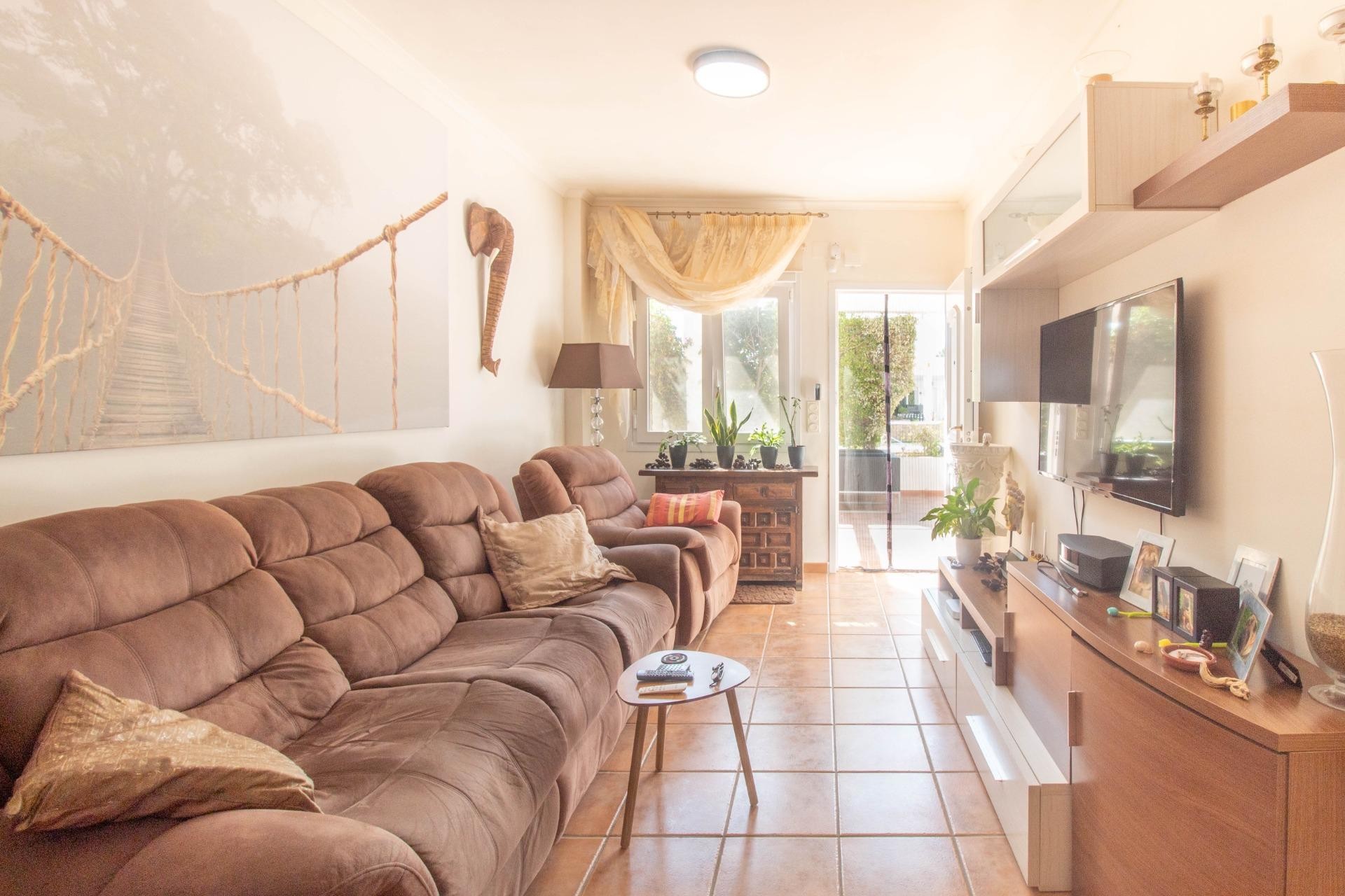 Resale - Terraced house -
Pilar de la Horadada - Mil Palmeras