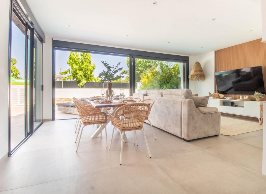 Resale - Terraced house -
Santiago de la ribera - zona san blas