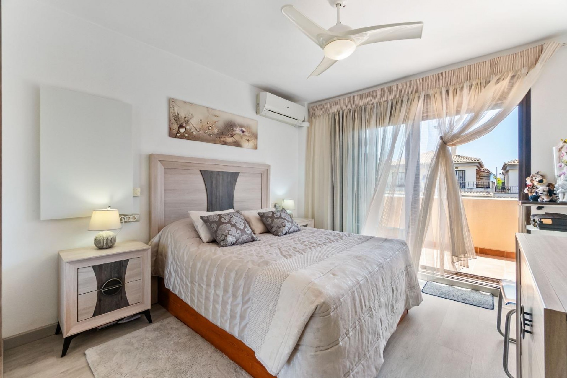 Resale - Terraced house -
Torrevieja - Aguas Nuevas