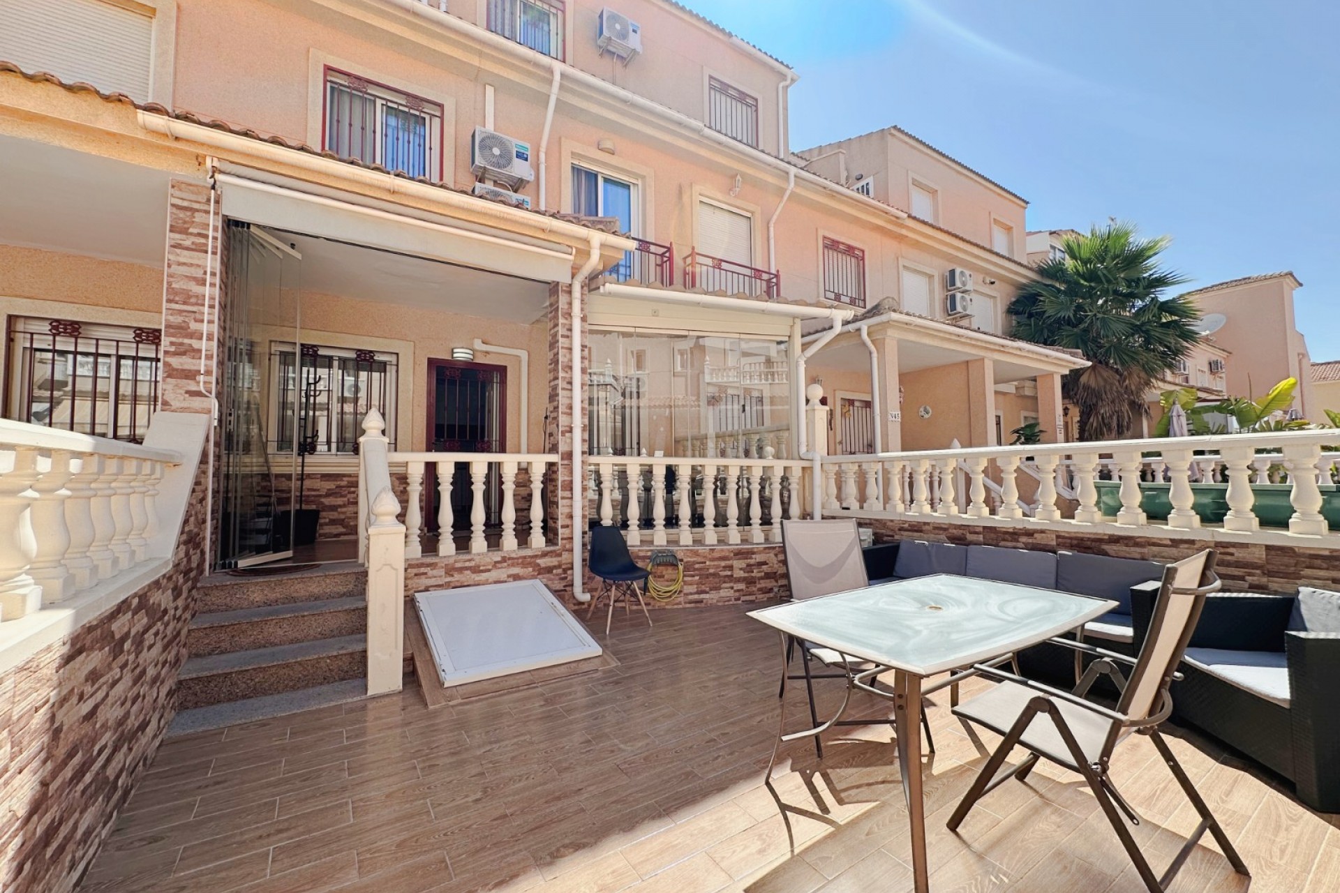 Resale - Terraced house / Townhouse -
Orihuela Costa - La Zenia