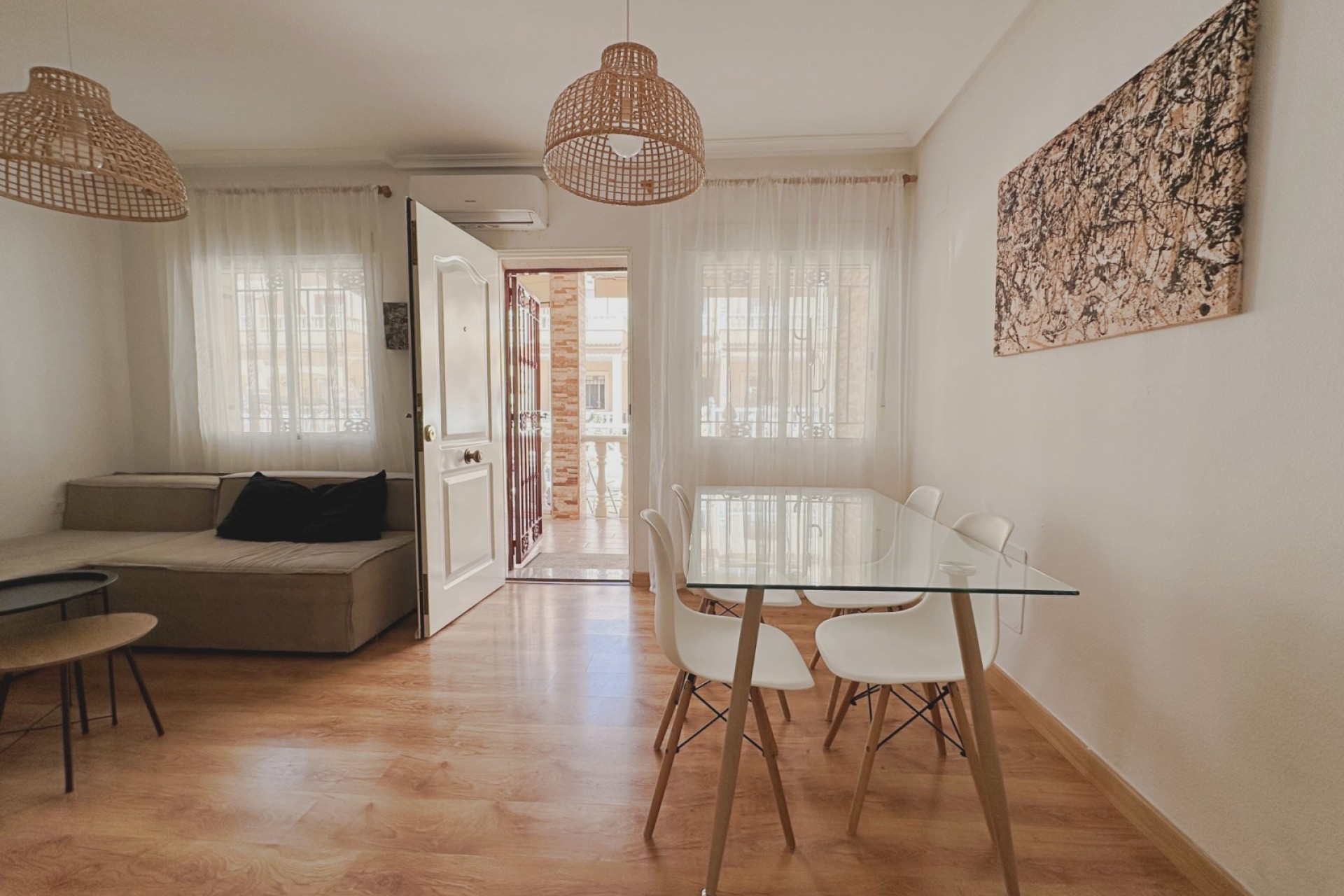 Resale - Terraced house / Townhouse -
Orihuela Costa - La Zenia