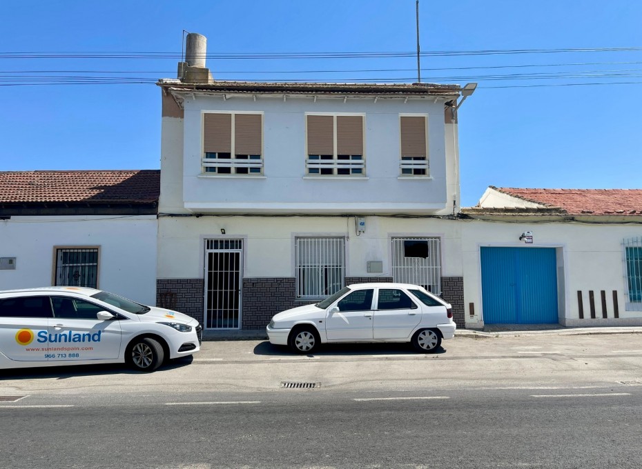 Resale - Townhouse -
Almoradí