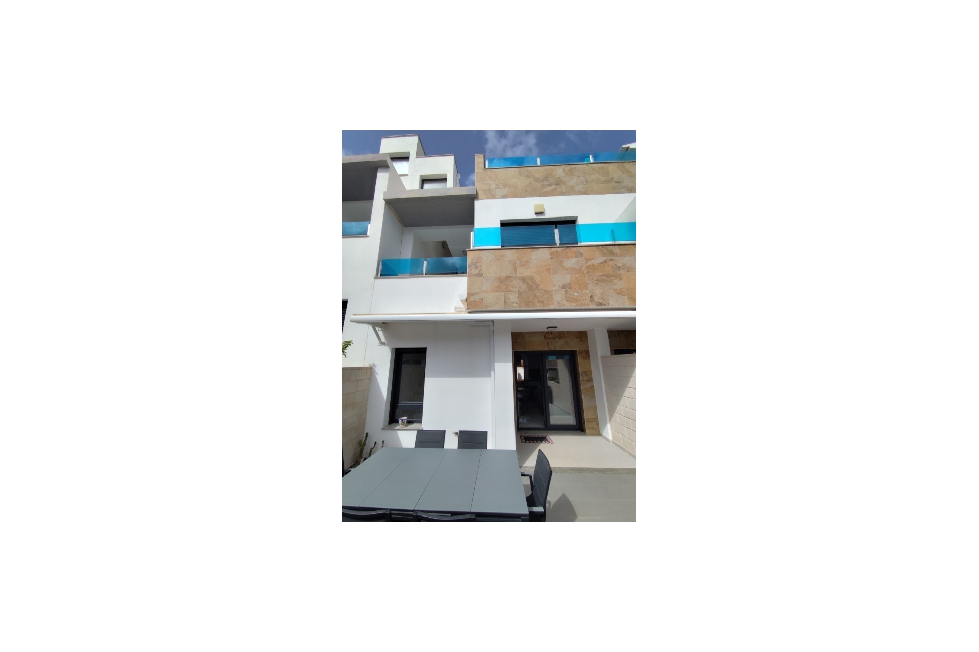 Resale - Townhouse -
Bigastro
