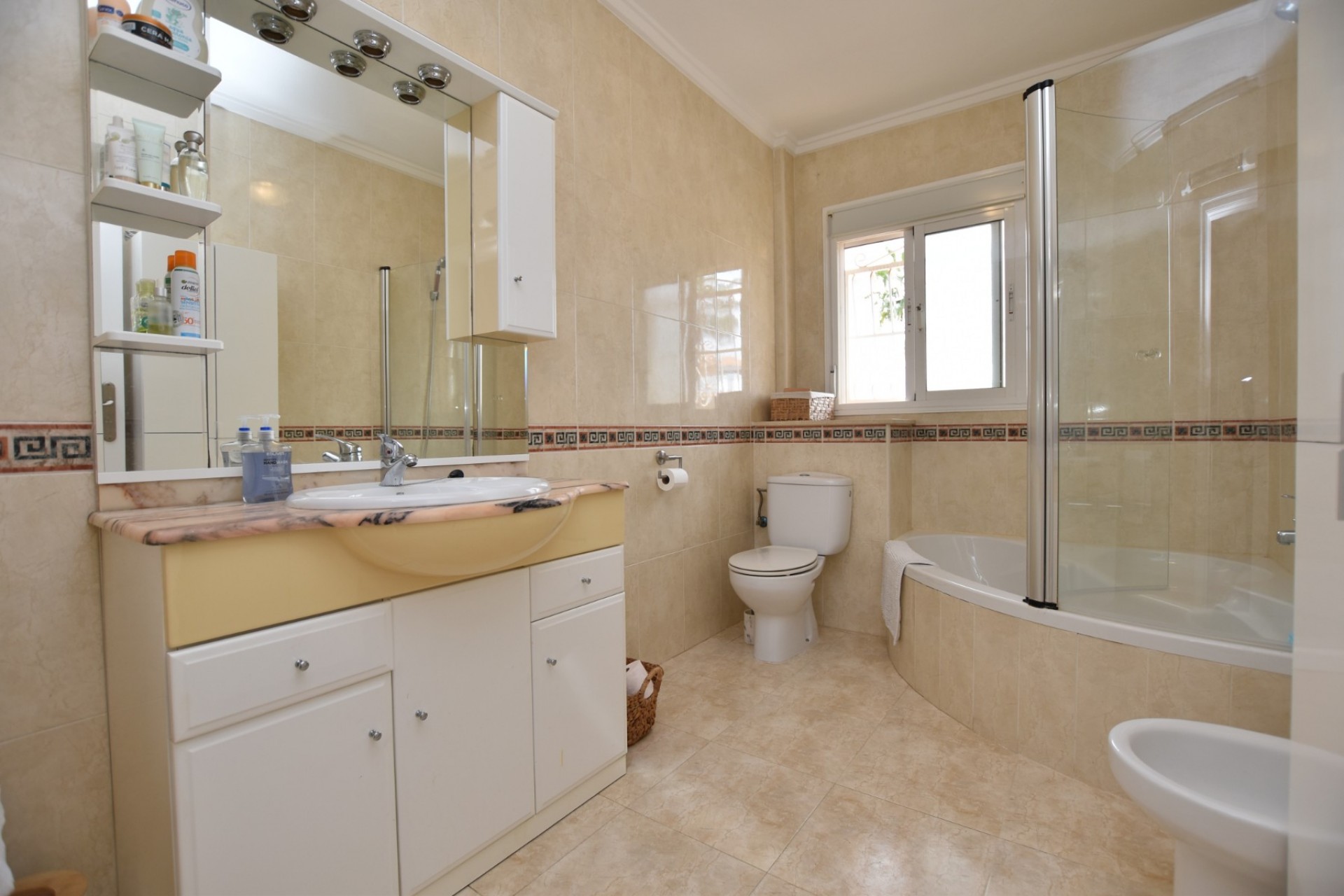 Resale - Townhouse -
Ciudad Quesada - Doña Pepa