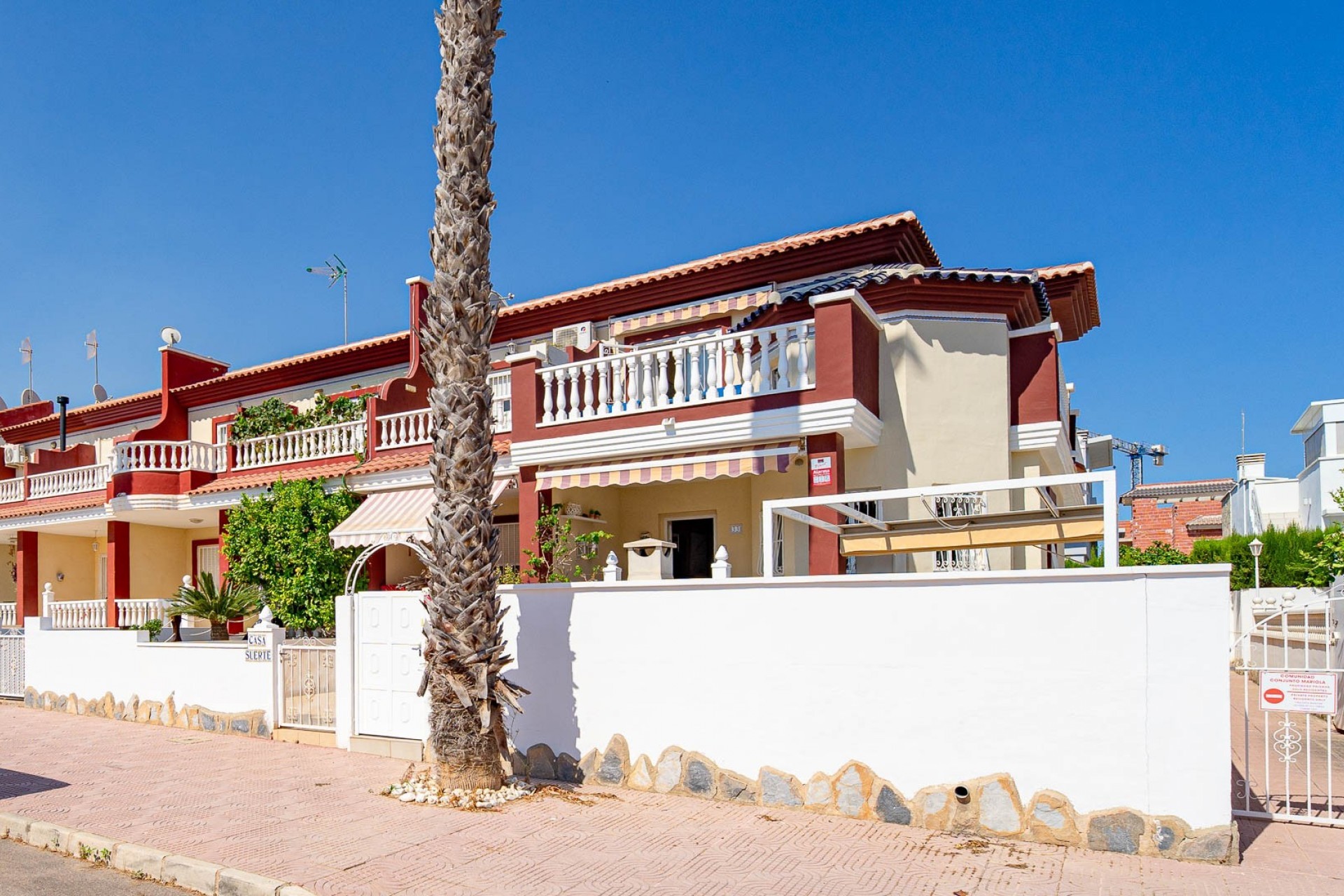Resale - Townhouse -
Ciudad Quesada - Doña Pepa