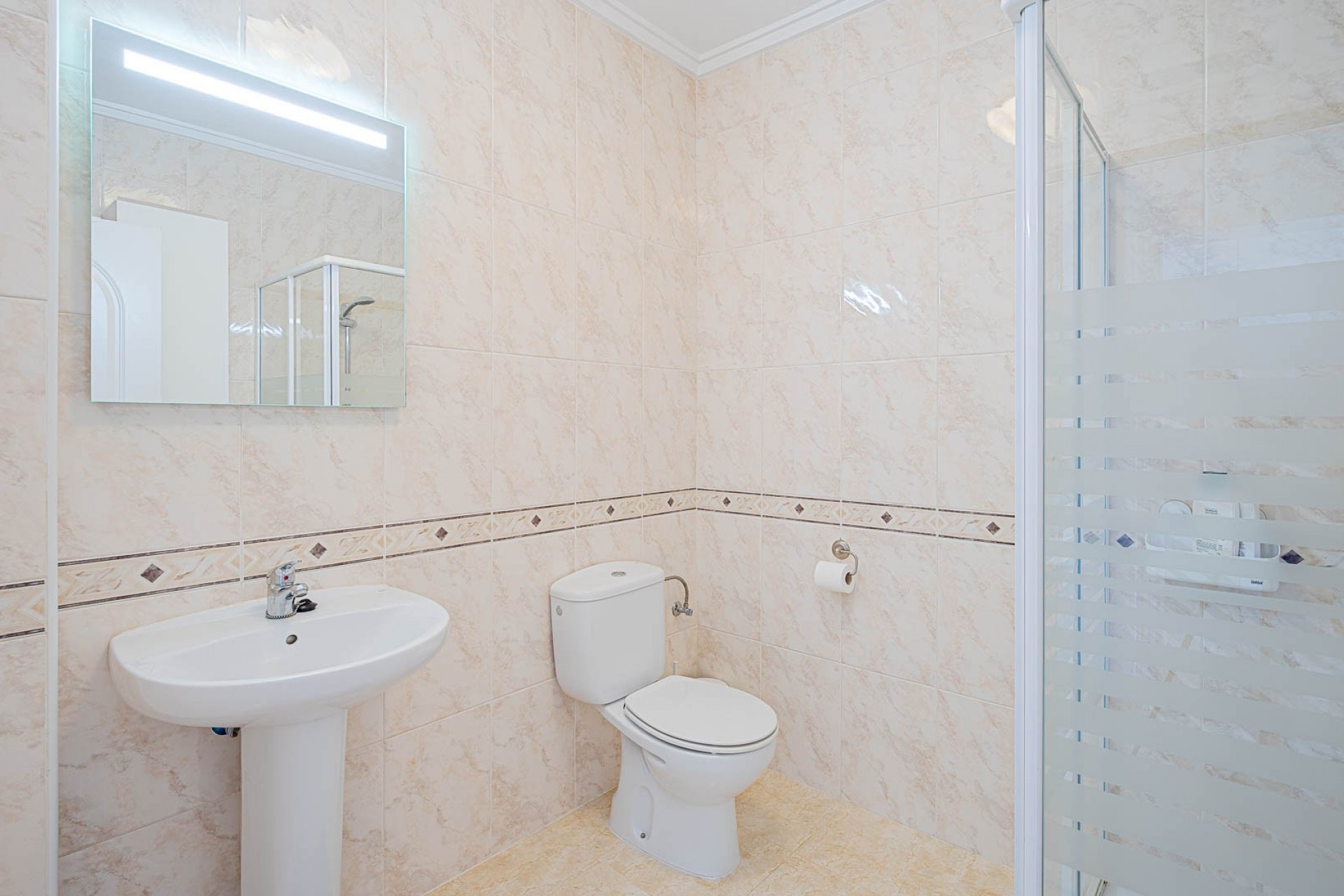 Resale - Townhouse -
Ciudad Quesada - Doña Pepa