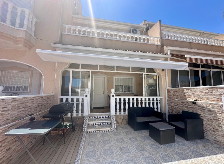 Resale - Townhouse -
Ciudad Quesada - Doña Pepa