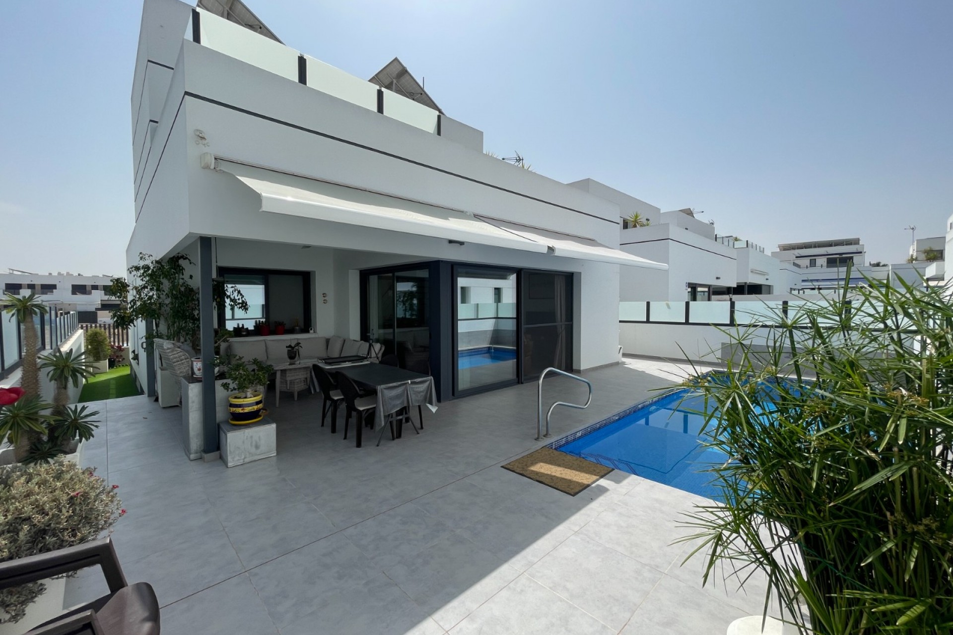 Resale - Townhouse -
Dolores - Alicante