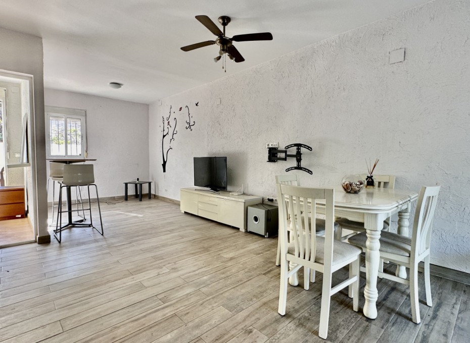 Resale - Townhouse -
Guardamar del Segura - Lomas de Polo-Pinomar