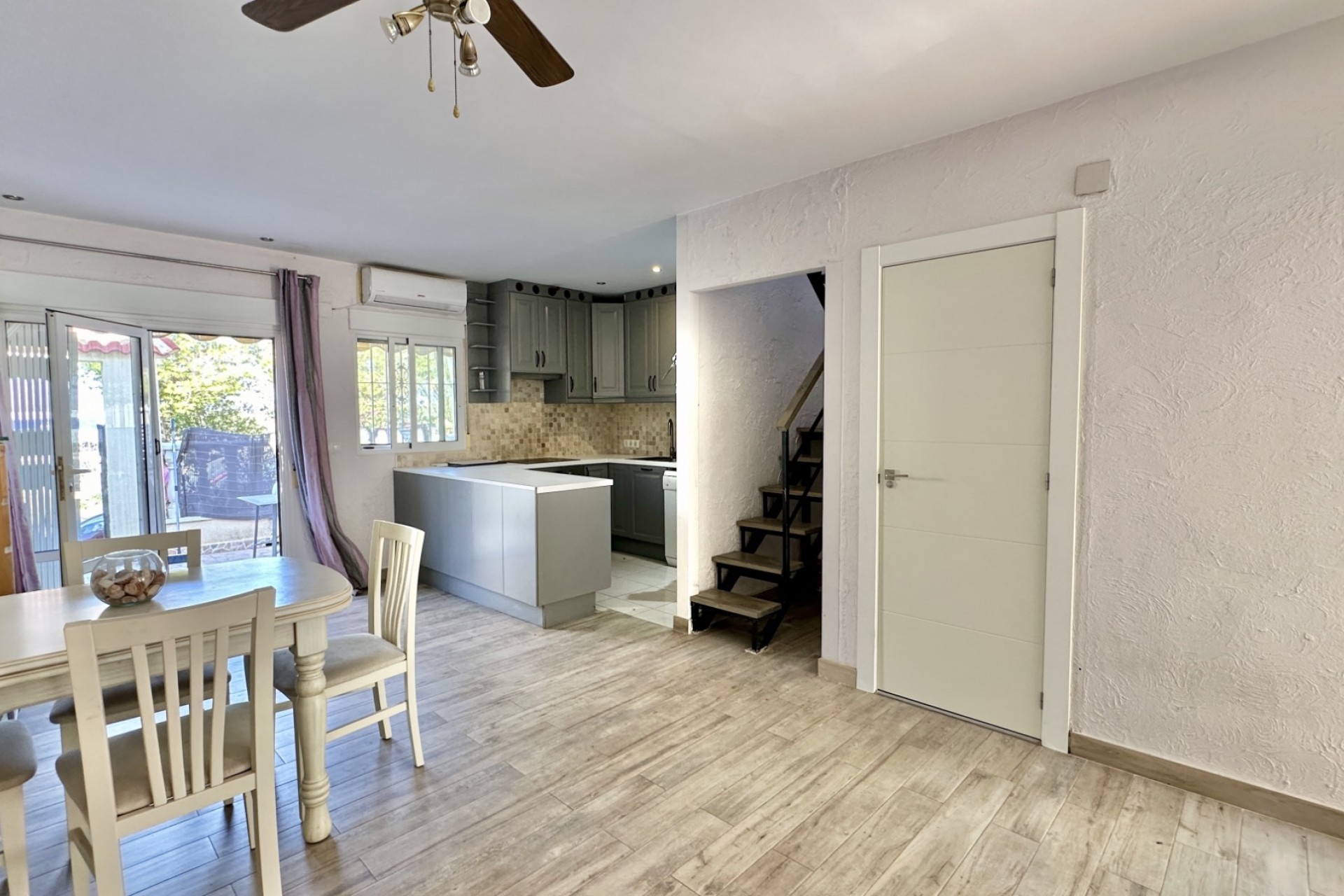 Resale - Townhouse -
Guardamar del Segura - Lomas de Polo-Pinomar