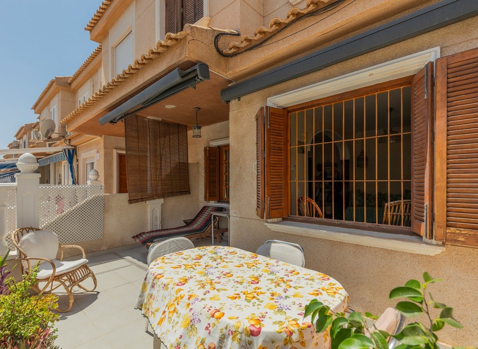 Resale - Townhouse -
La Mata - Playa