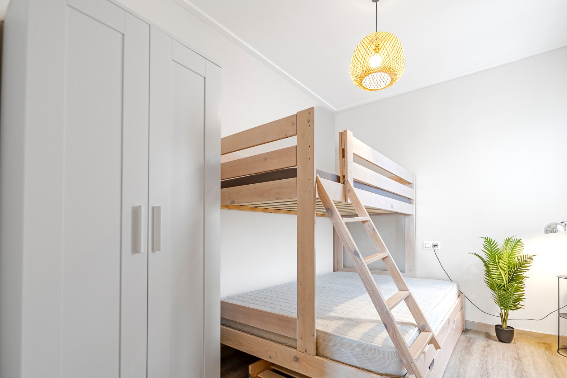 Resale - Townhouse -
Los Balcones