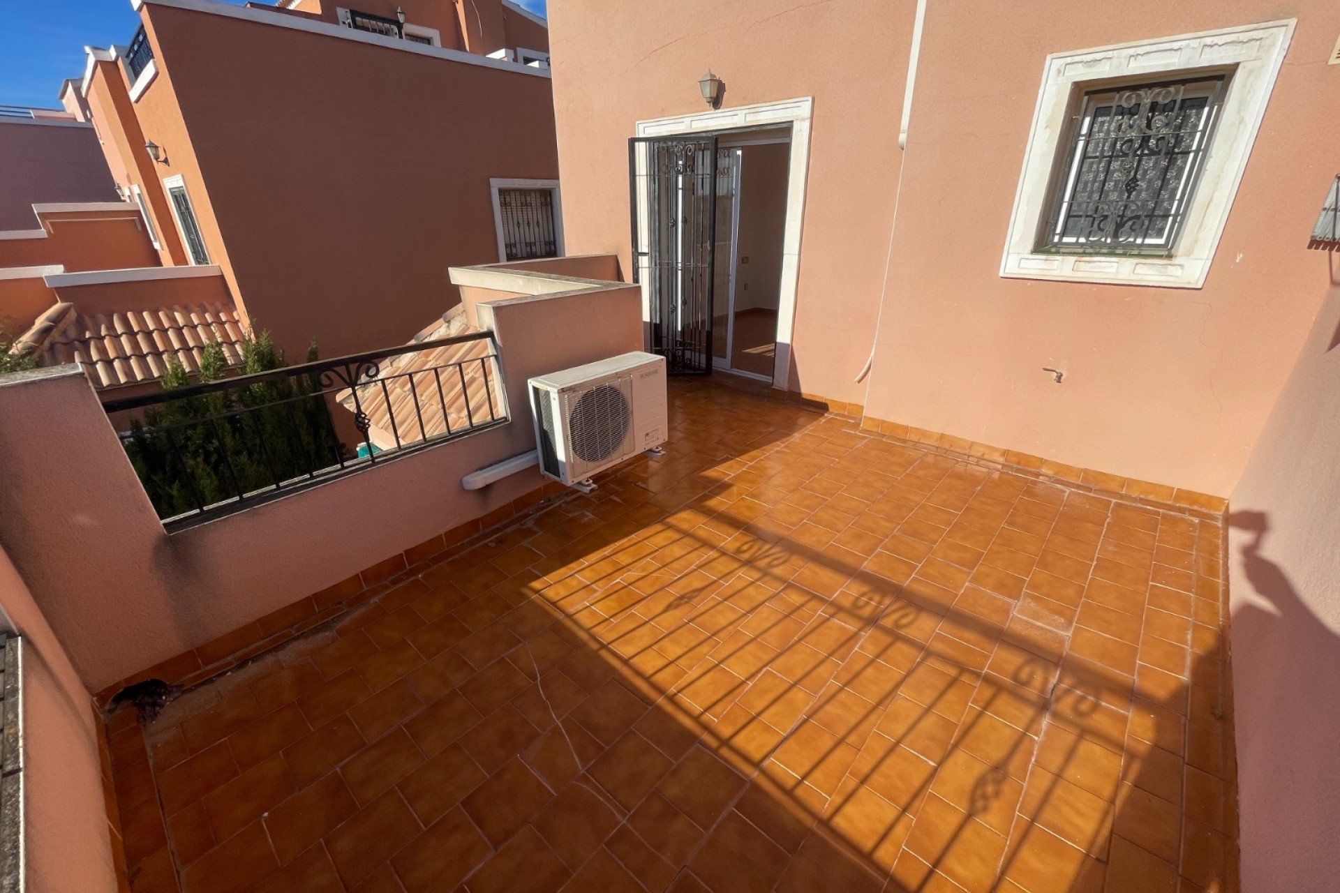 Resale - Townhouse -
Los Montesinos - La Herrada