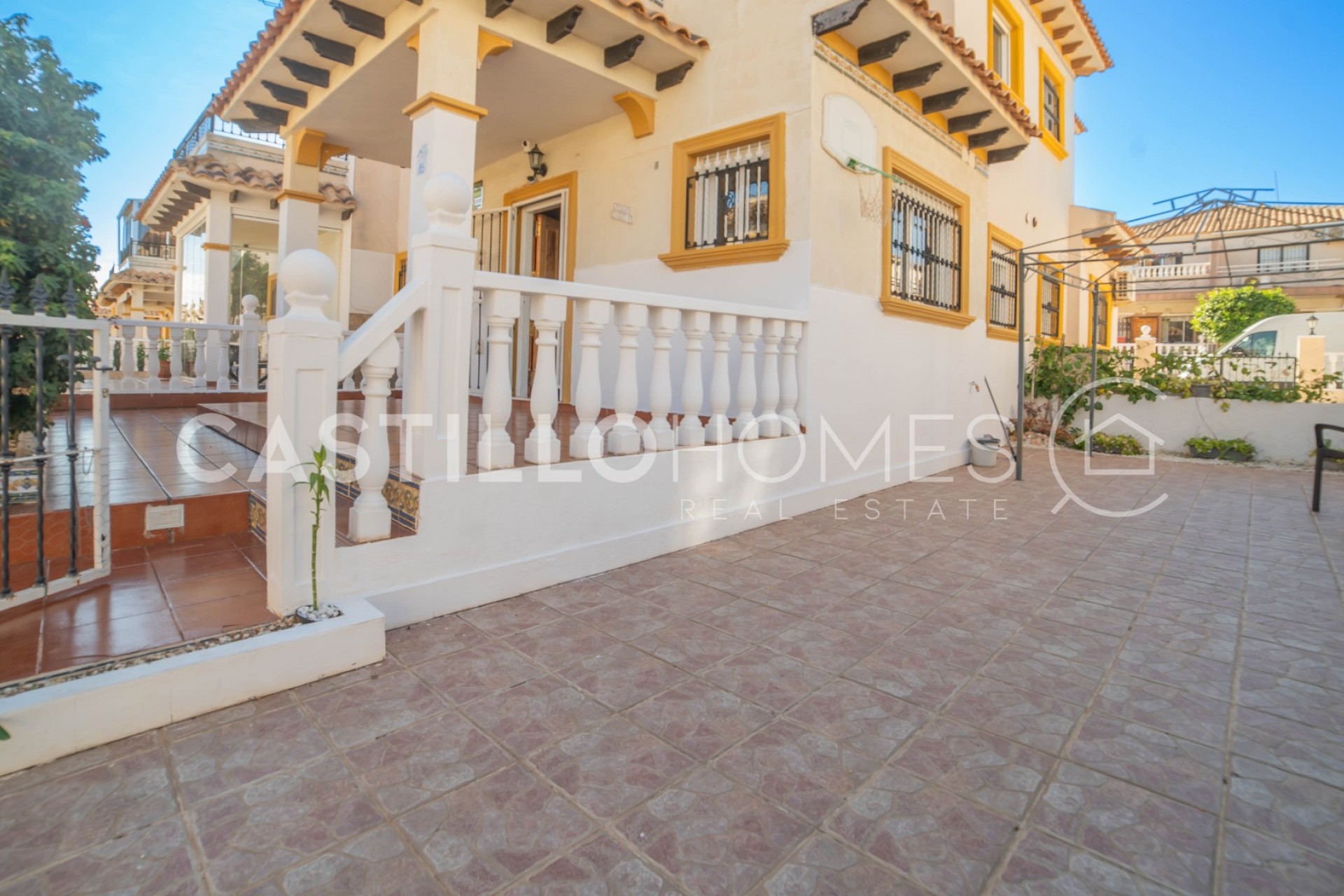 Resale - Townhouse -
Orihuela Costa - La Regia