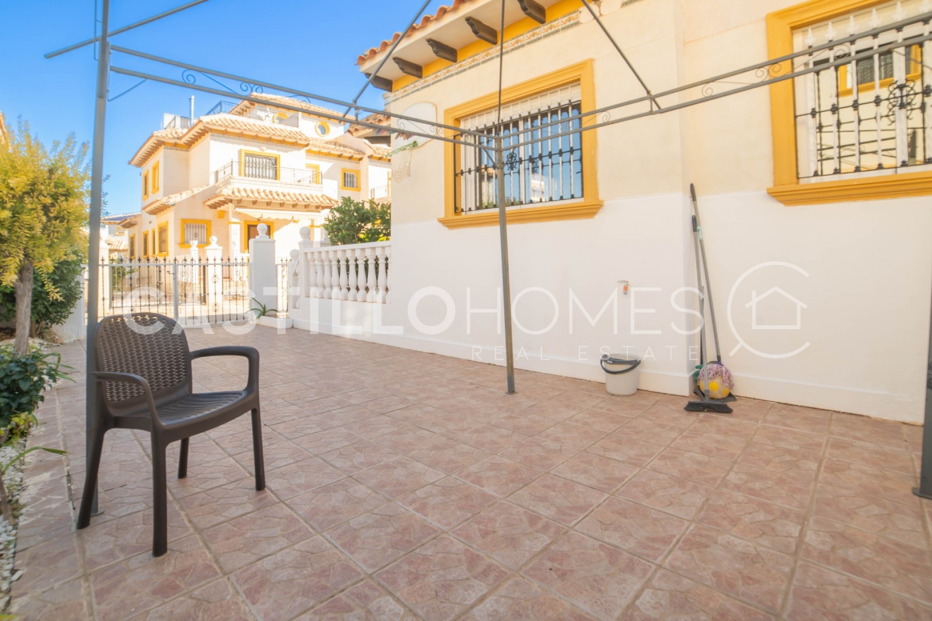 Resale - Townhouse -
Orihuela Costa - La Regia