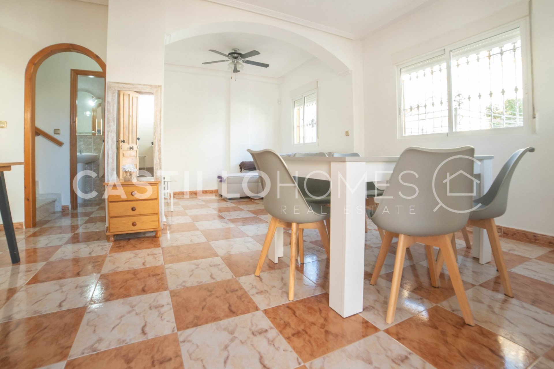 Resale - Townhouse -
Orihuela Costa - La Regia