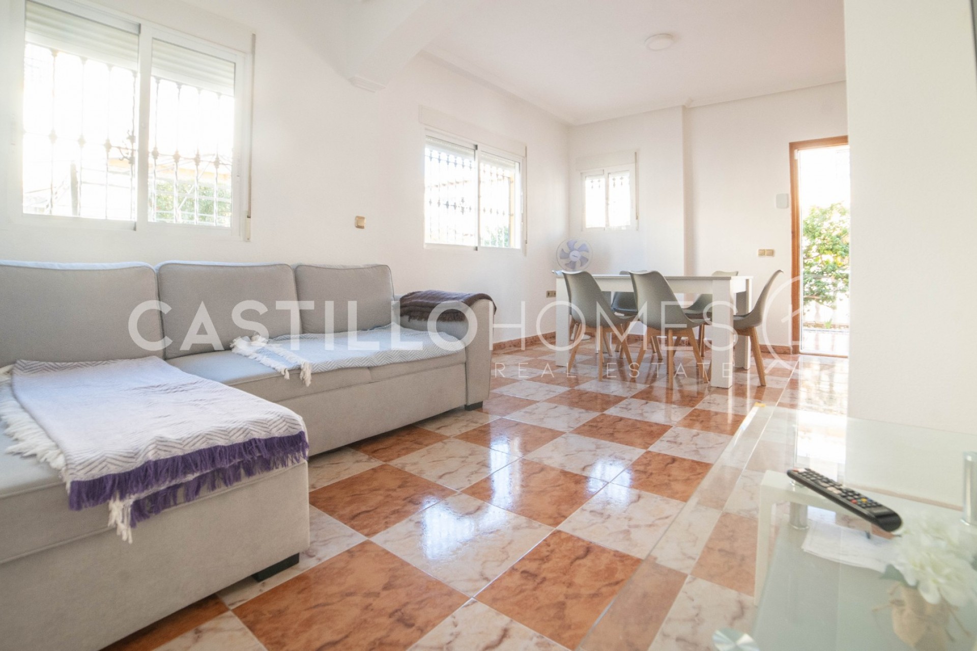 Resale - Townhouse -
Orihuela Costa - La Regia
