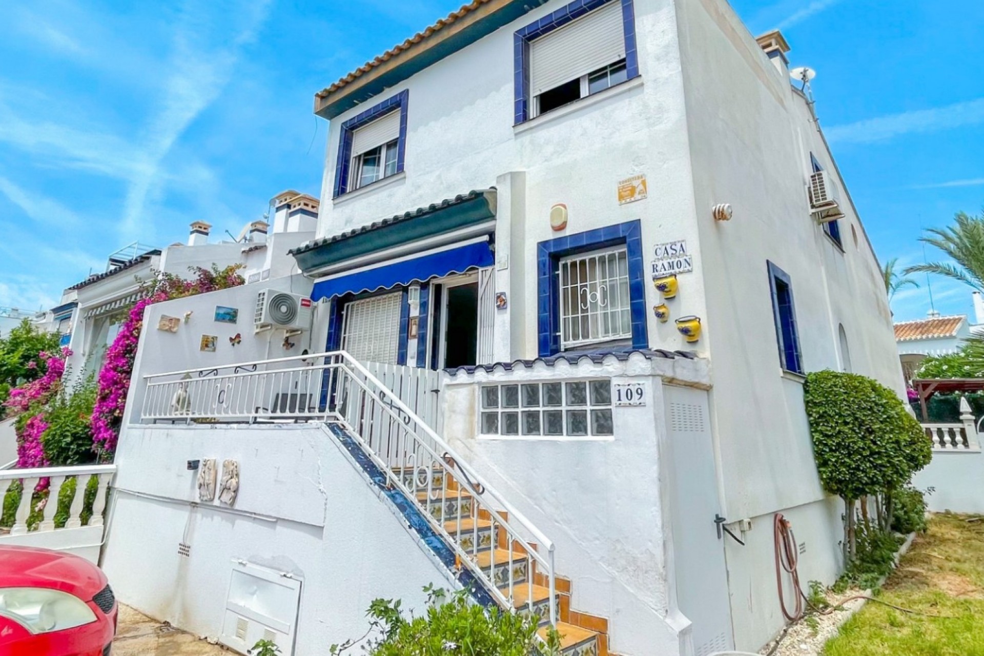 Resale - Townhouse -
Orihuela Costa - La Rioja