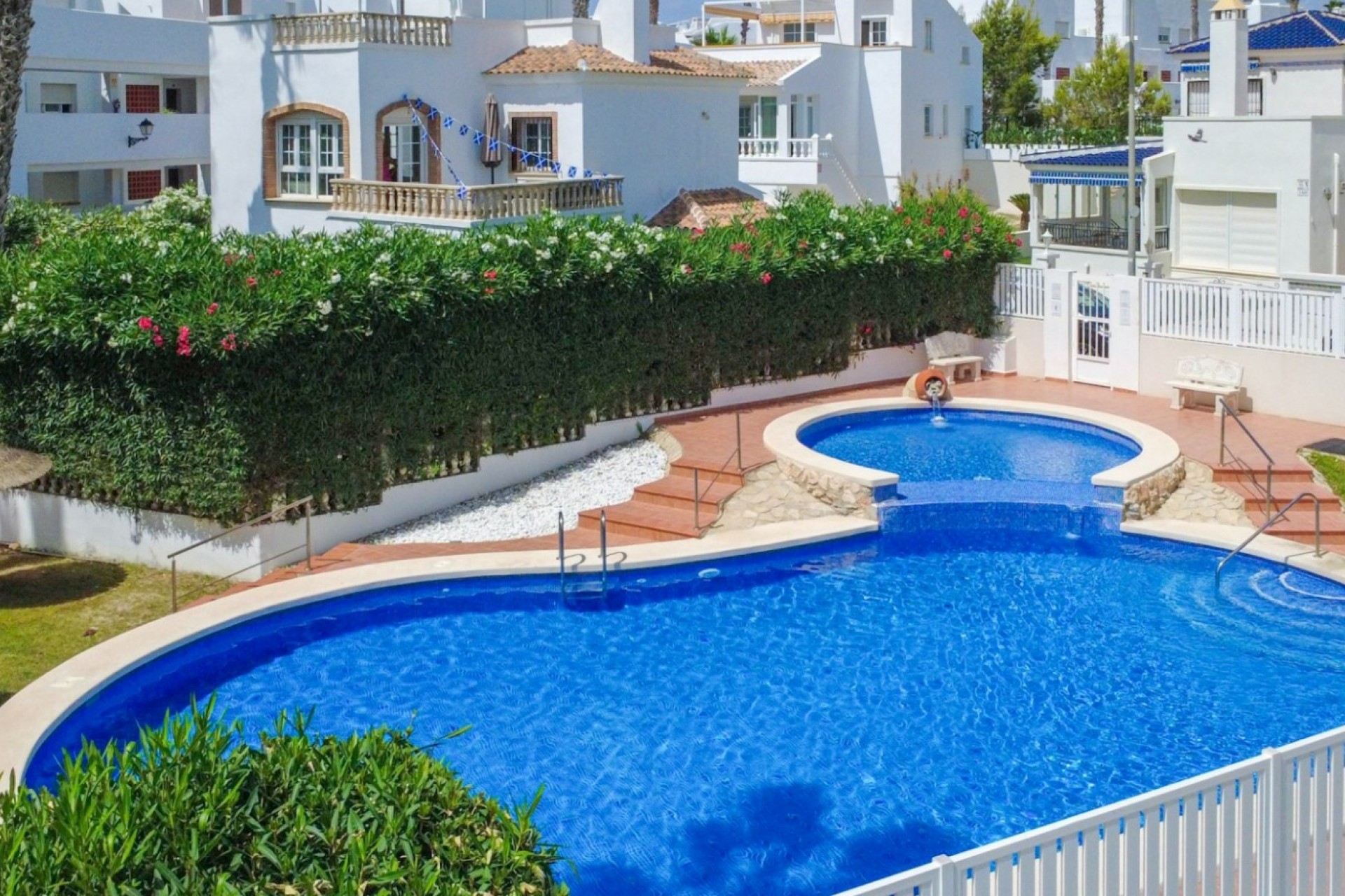 Resale - Townhouse -
Orihuela Costa - La Rioja