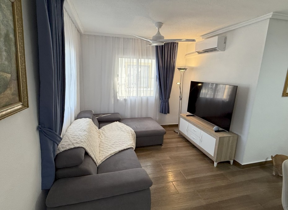 Resale - Townhouse -
Orihuela Costa - La Zenia