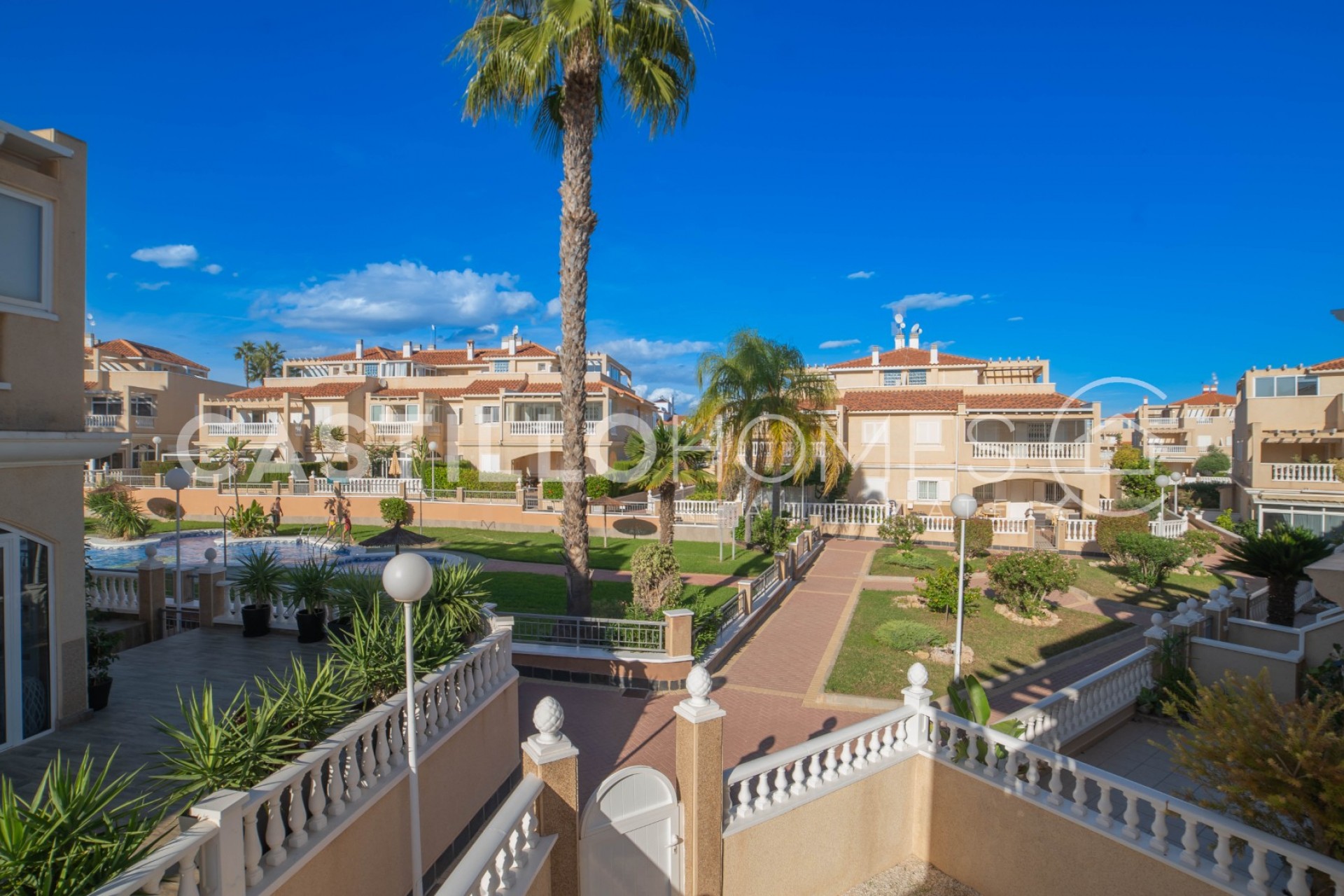 Resale - Townhouse -
Orihuela Costa - La Zenia