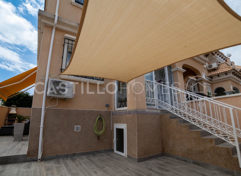 Resale - Townhouse -
Orihuela Costa - Villamartín