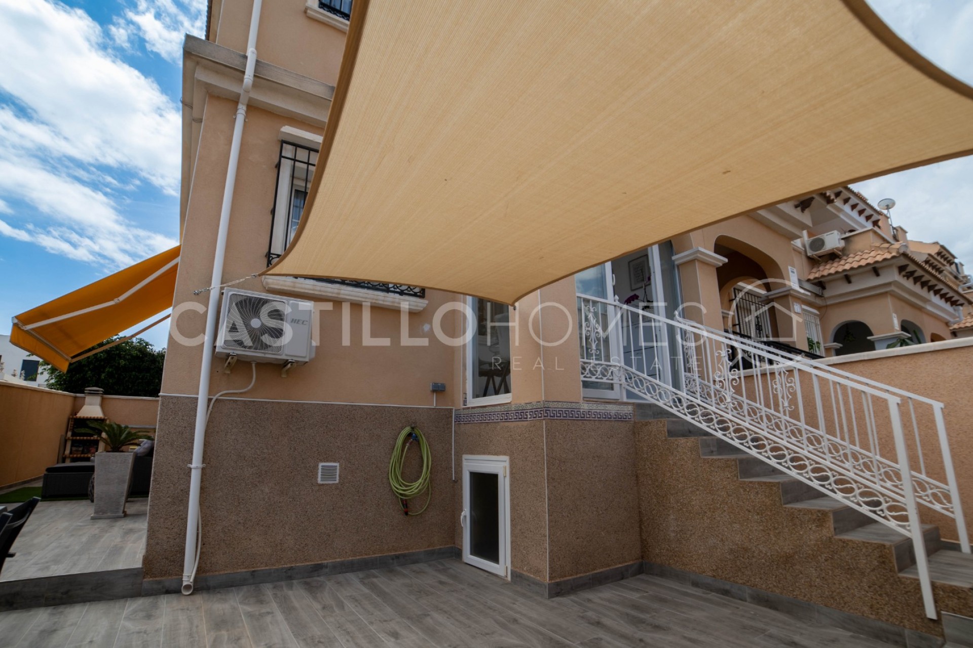 Resale - Townhouse -
Orihuela Costa - Villamartín