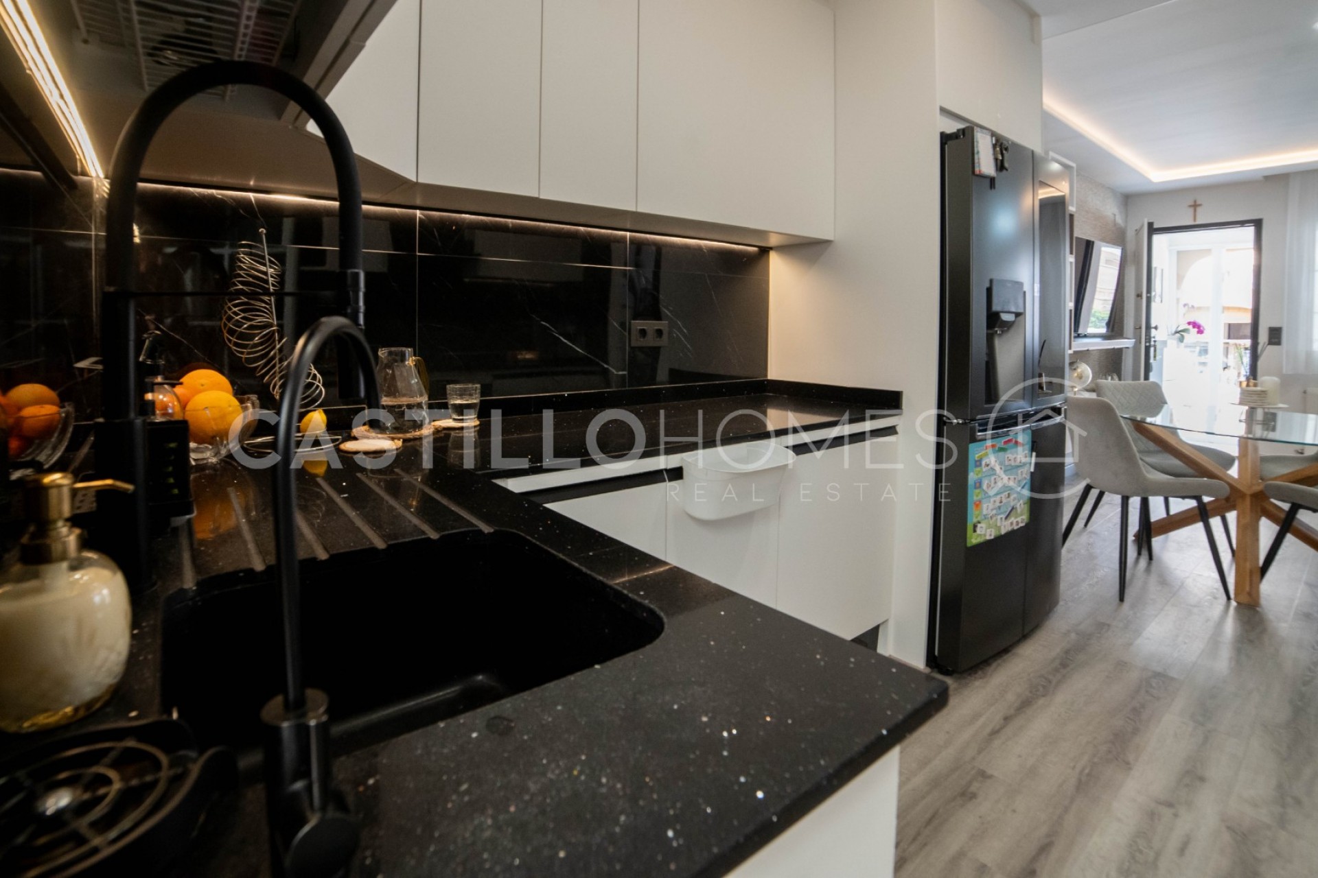 Resale - Townhouse -
Orihuela Costa - Villamartín