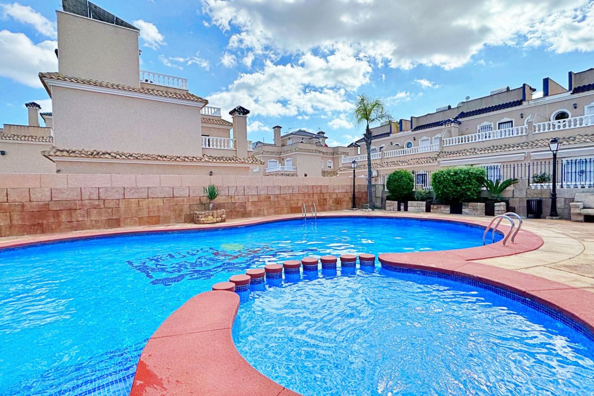 Resale - Townhouse -
Orihuela Costa - Villamartín