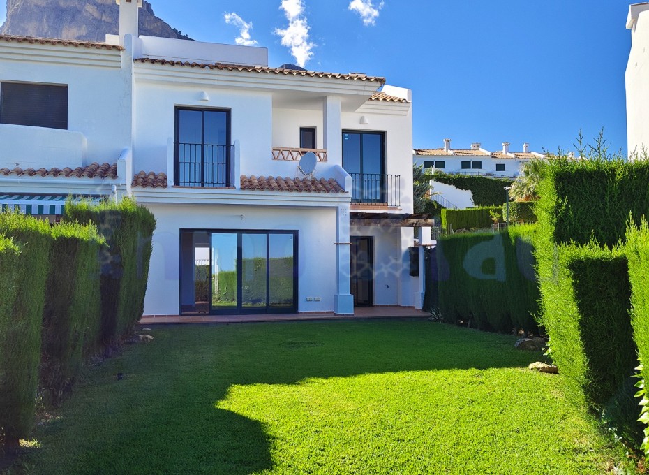 Resale - Townhouse -
Polop - Urbanizaciones