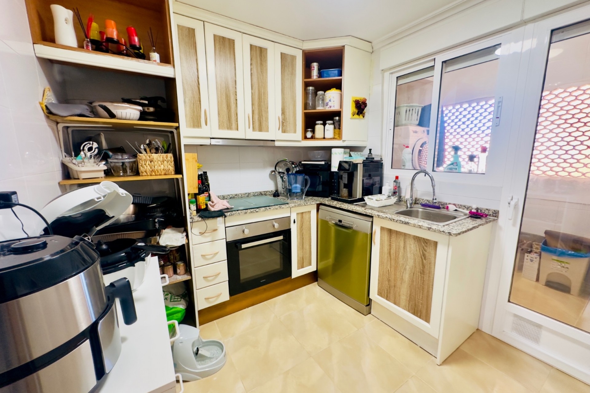 Resale - Townhouse -
San Miguel de Salinas - Ciudad de las comunicaciones