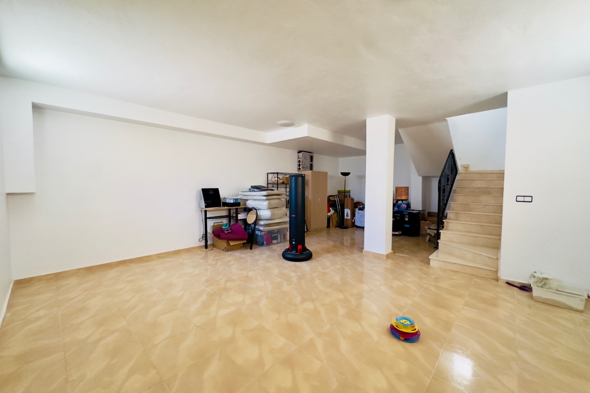 Resale - Townhouse -
San Miguel de Salinas - Ciudad de las comunicaciones