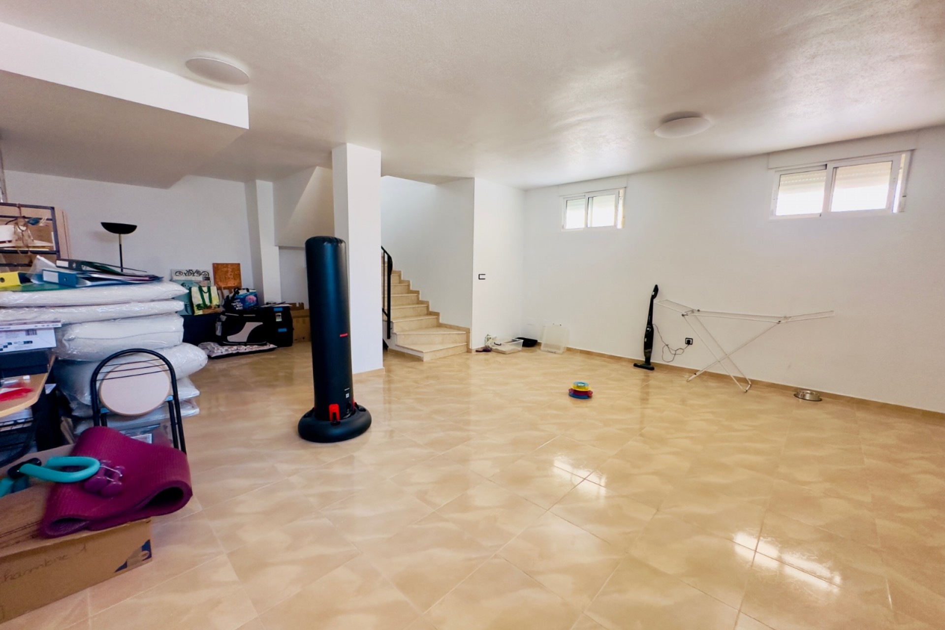 Resale - Townhouse -
San Miguel de Salinas - Ciudad de las comunicaciones