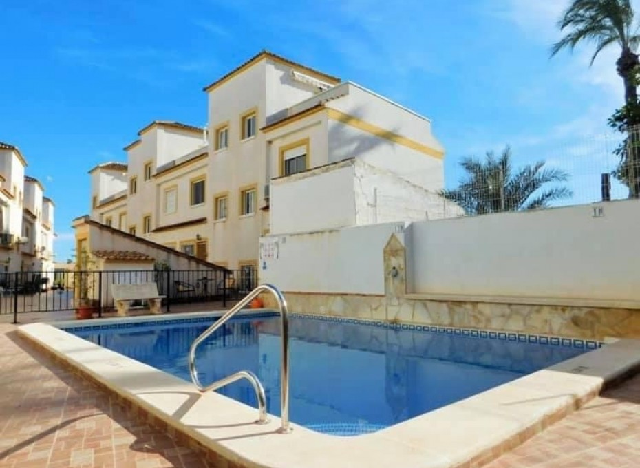 Resale - Townhouse -
Torremendo