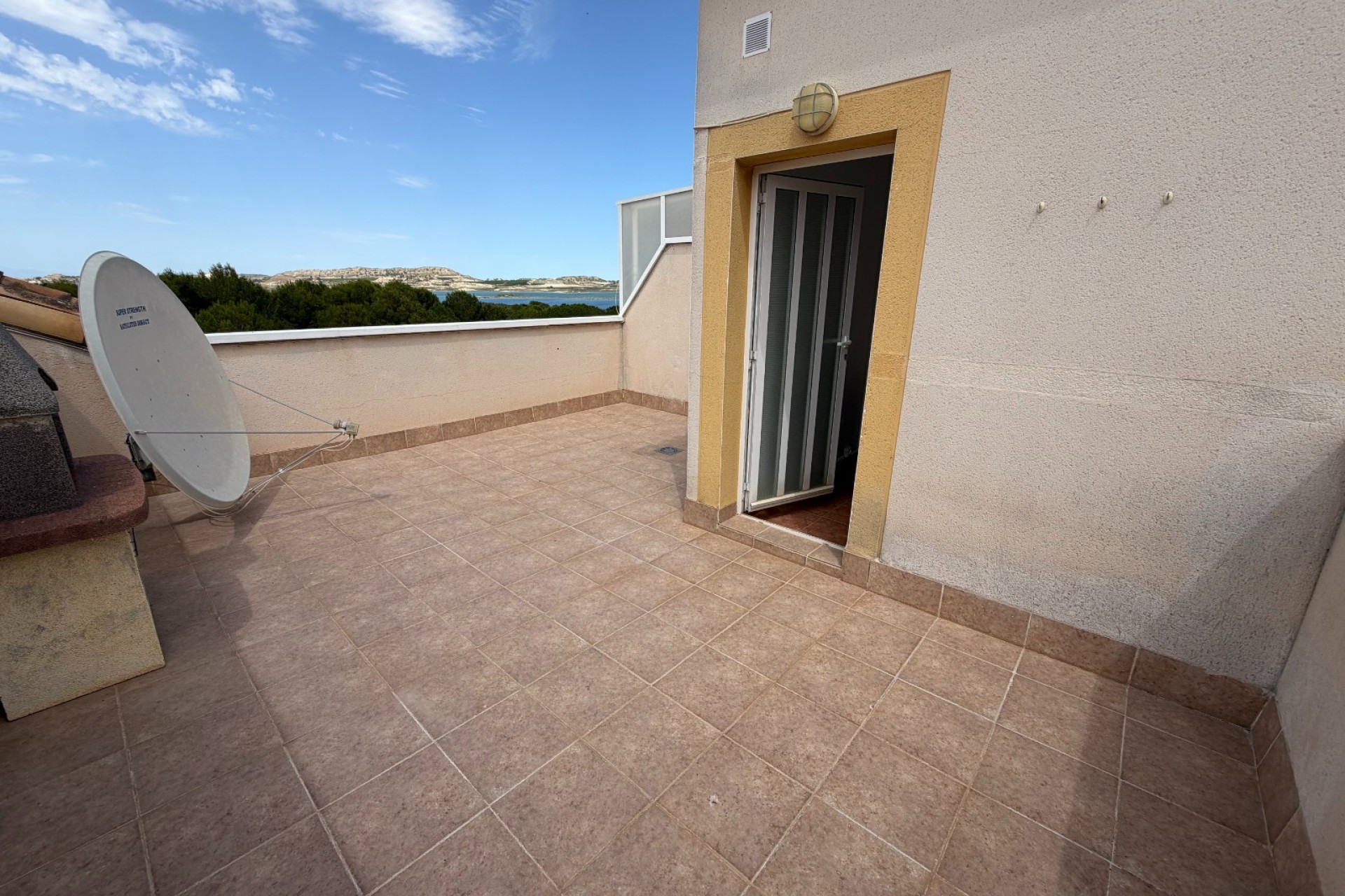 Resale - Townhouse -
Torremendo