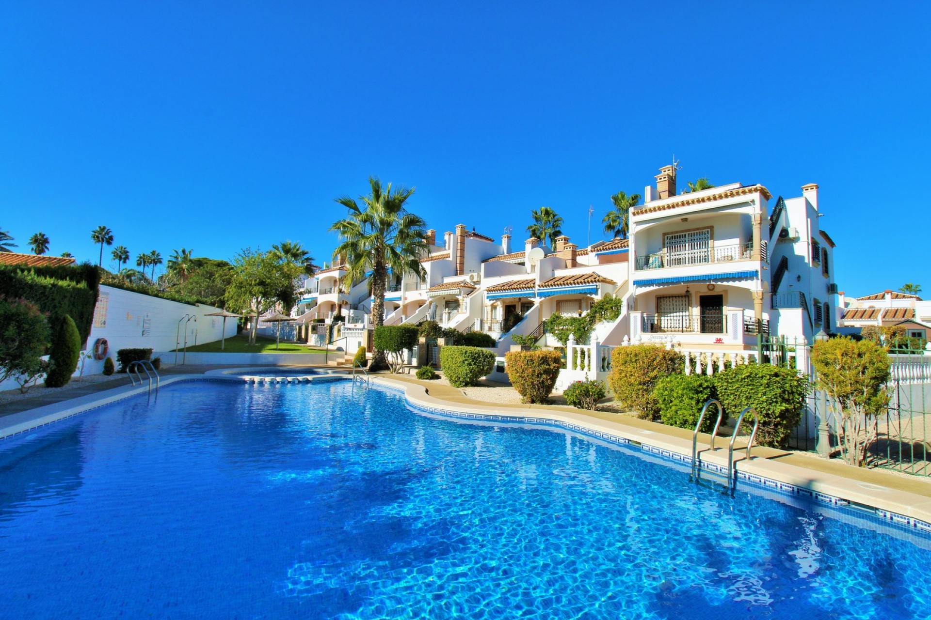 Resale - Townhouse -
Villamartin - Las Violetas