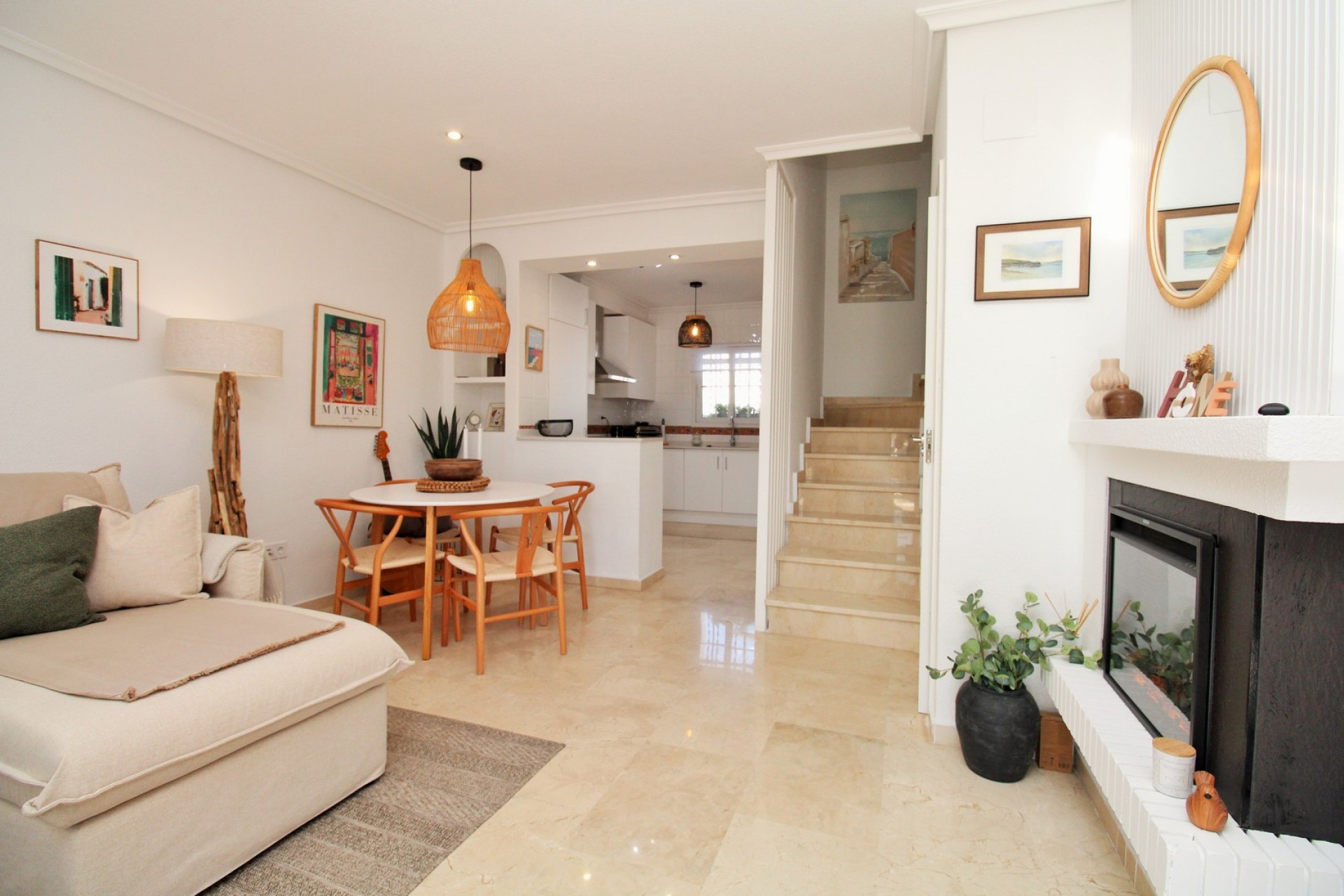 Resale - Townhouse -
Villamartin - Las Violetas