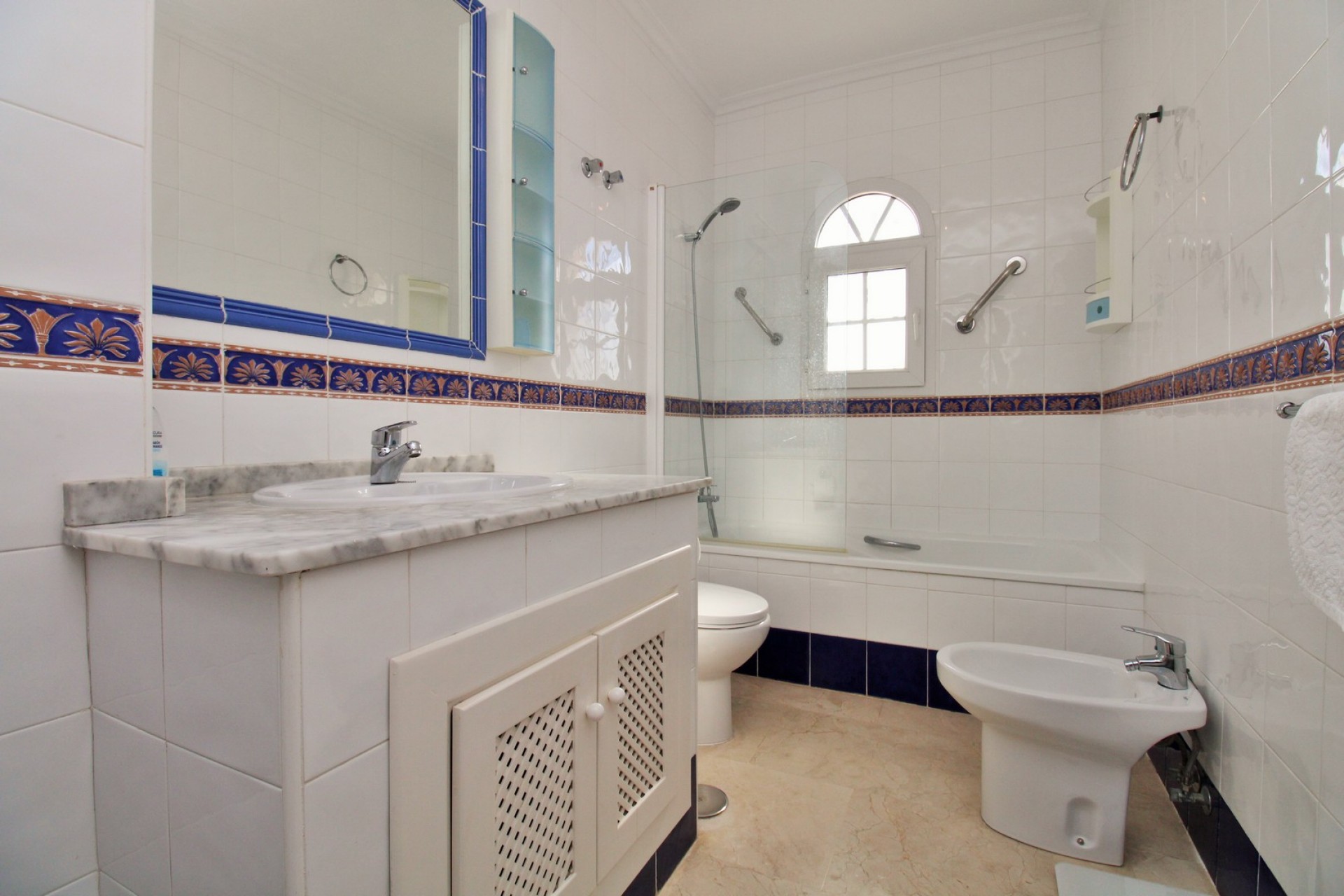 Resale - Townhouse -
Villamartin - Las Violetas