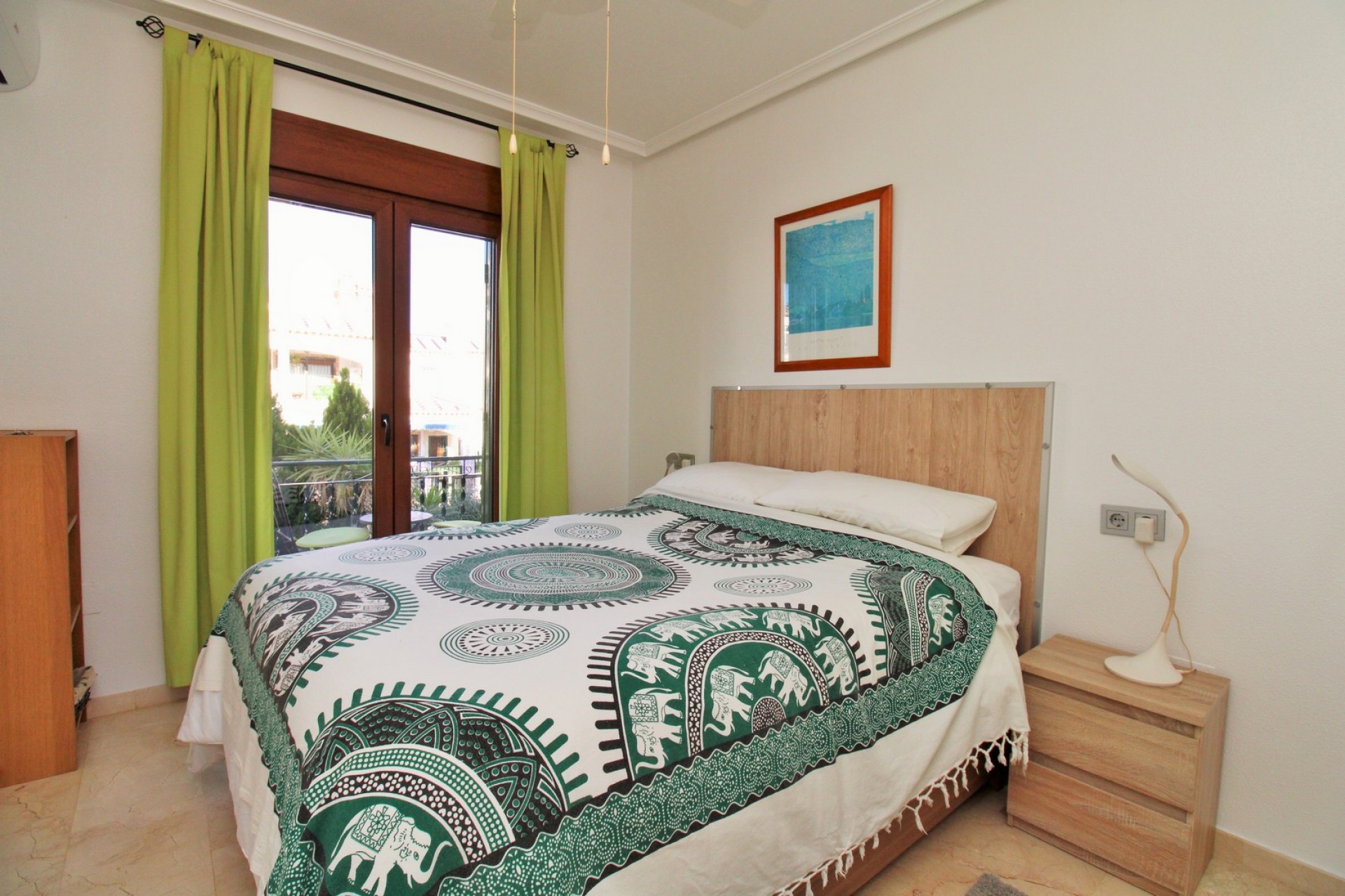 Resale - Townhouse -
Villamartin - PAU 8