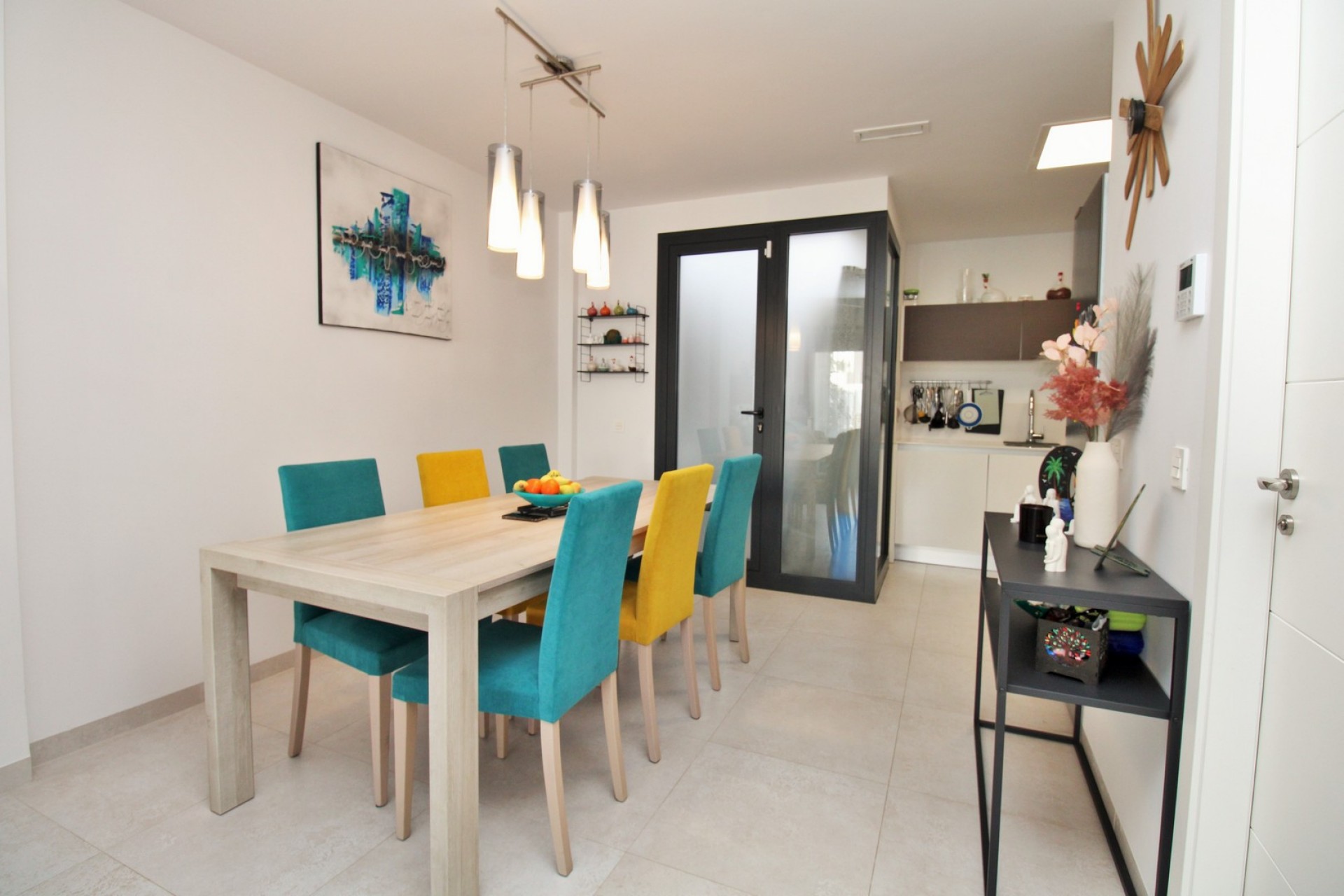 Resale - Townhouse -
Villamartin