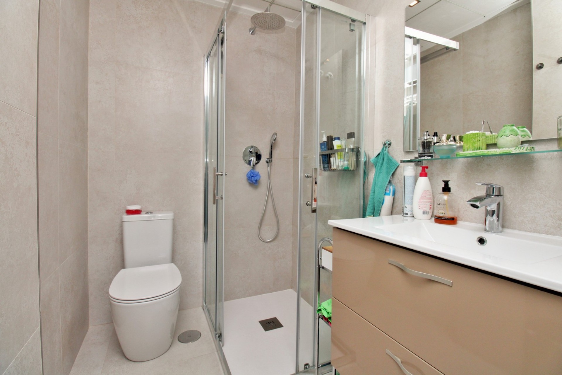 Resale - Townhouse -
Villamartin