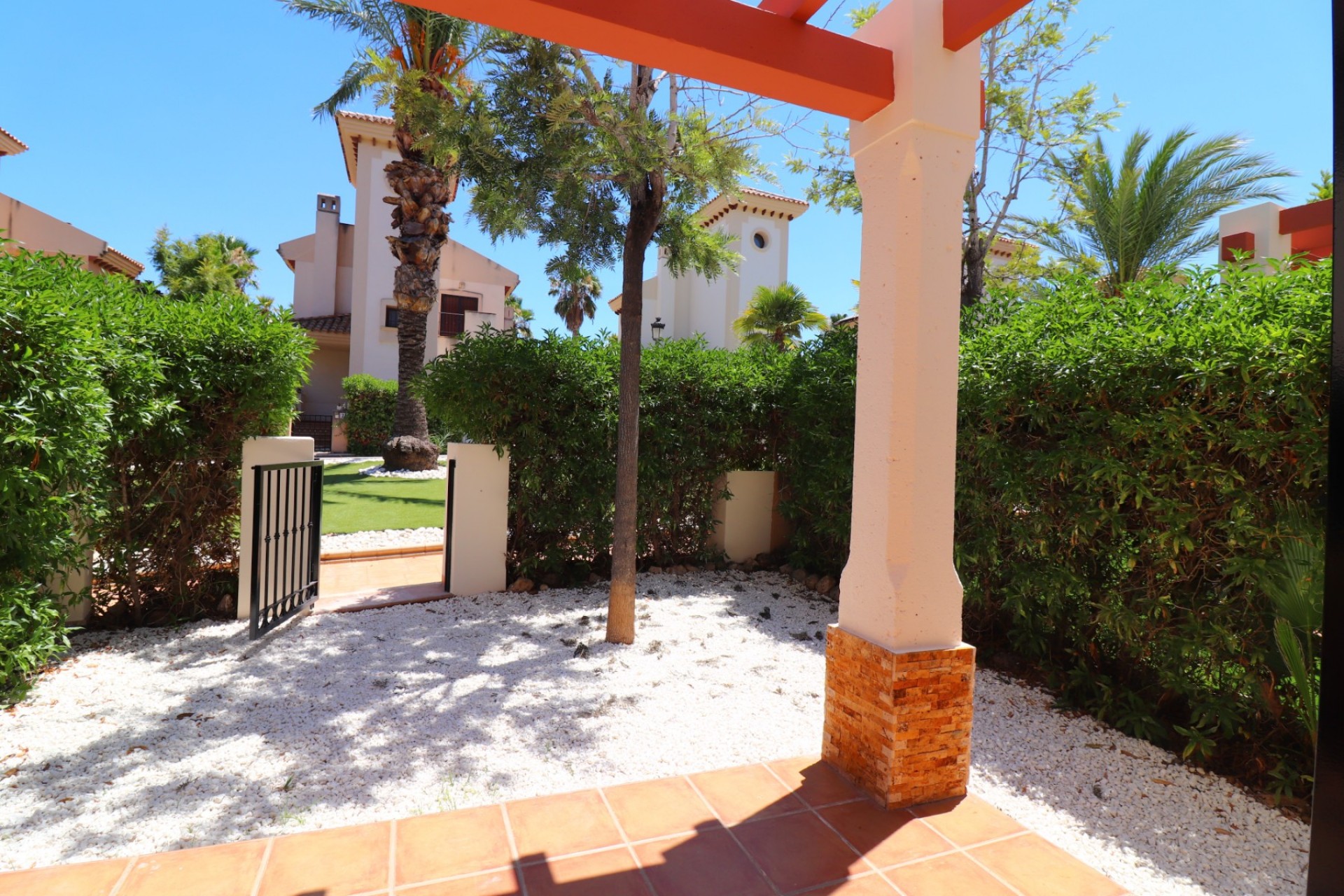 Resale - Villa -
Algorfa - La finca Golf