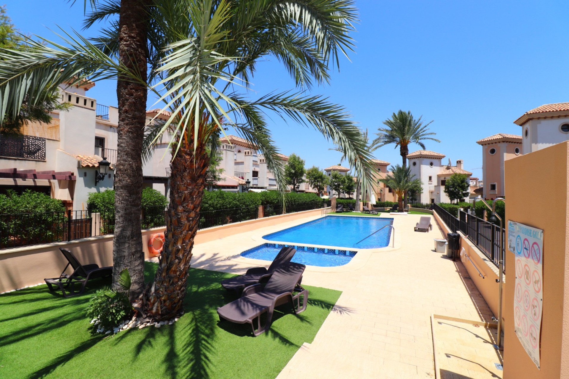 Resale - Villa -
Algorfa - La finca Golf