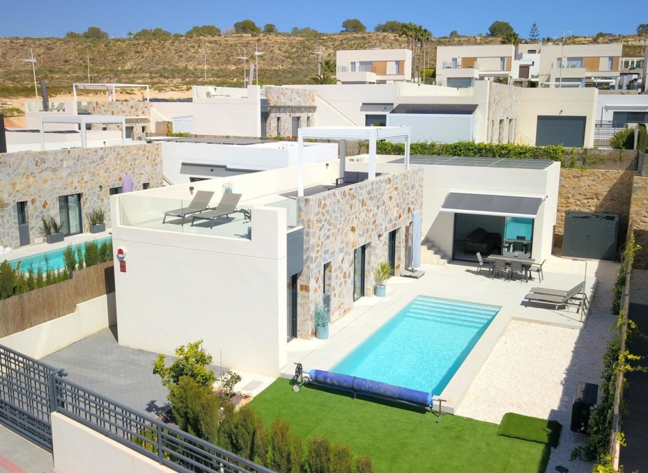 Resale - Villa -
Algorfa - La finca Golf