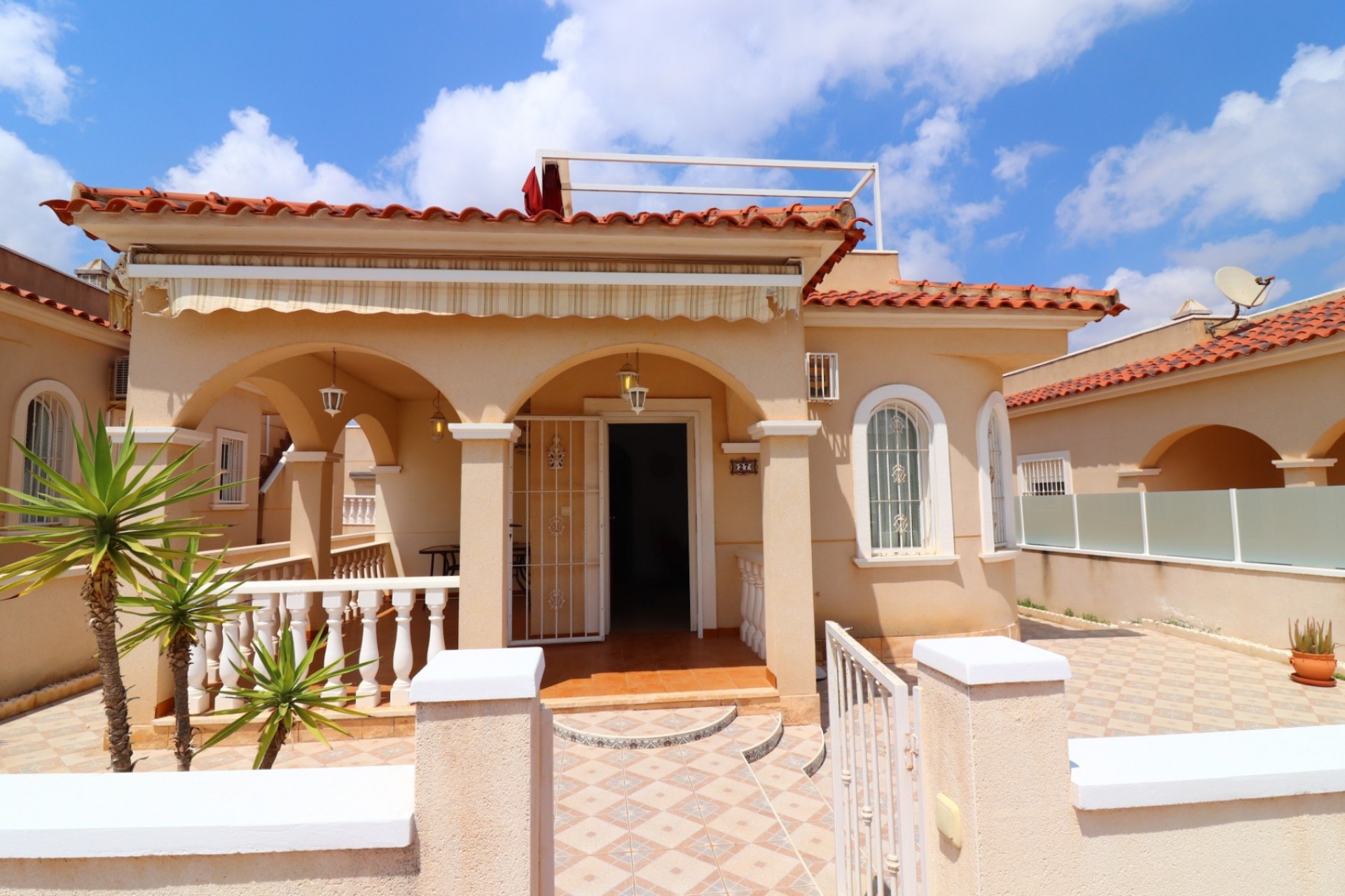 Resale - Villa -
Algorfa - Lo Crispin