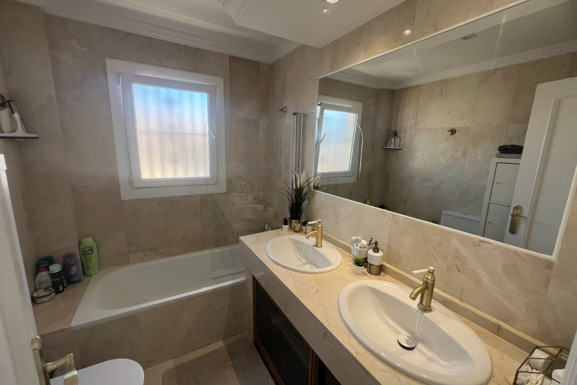 Resale - Villa -
Algorfa