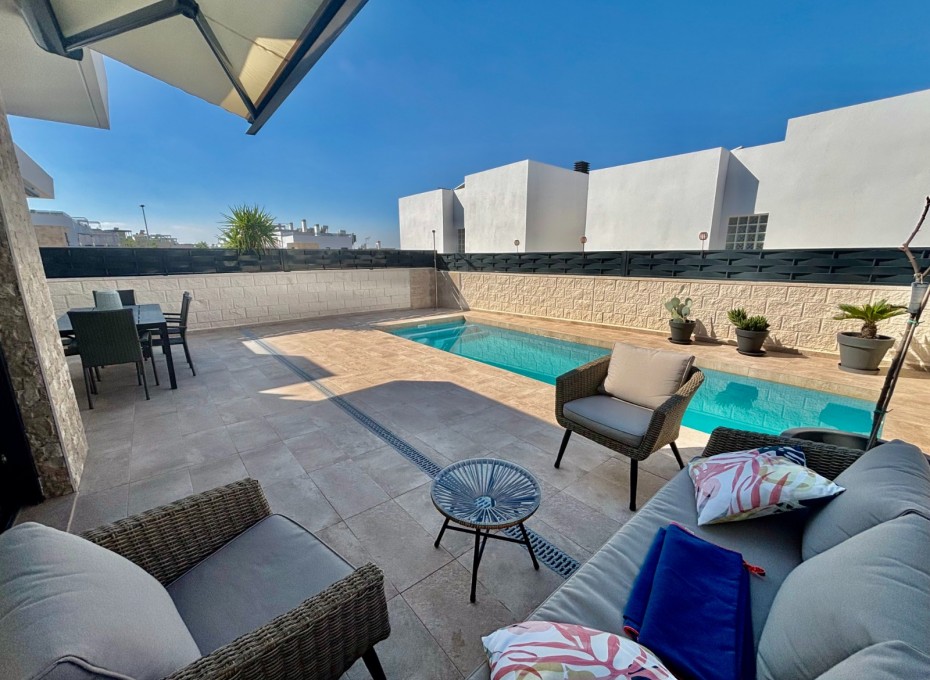 Resale - Villa -
Benijofar - Benijofar - Village