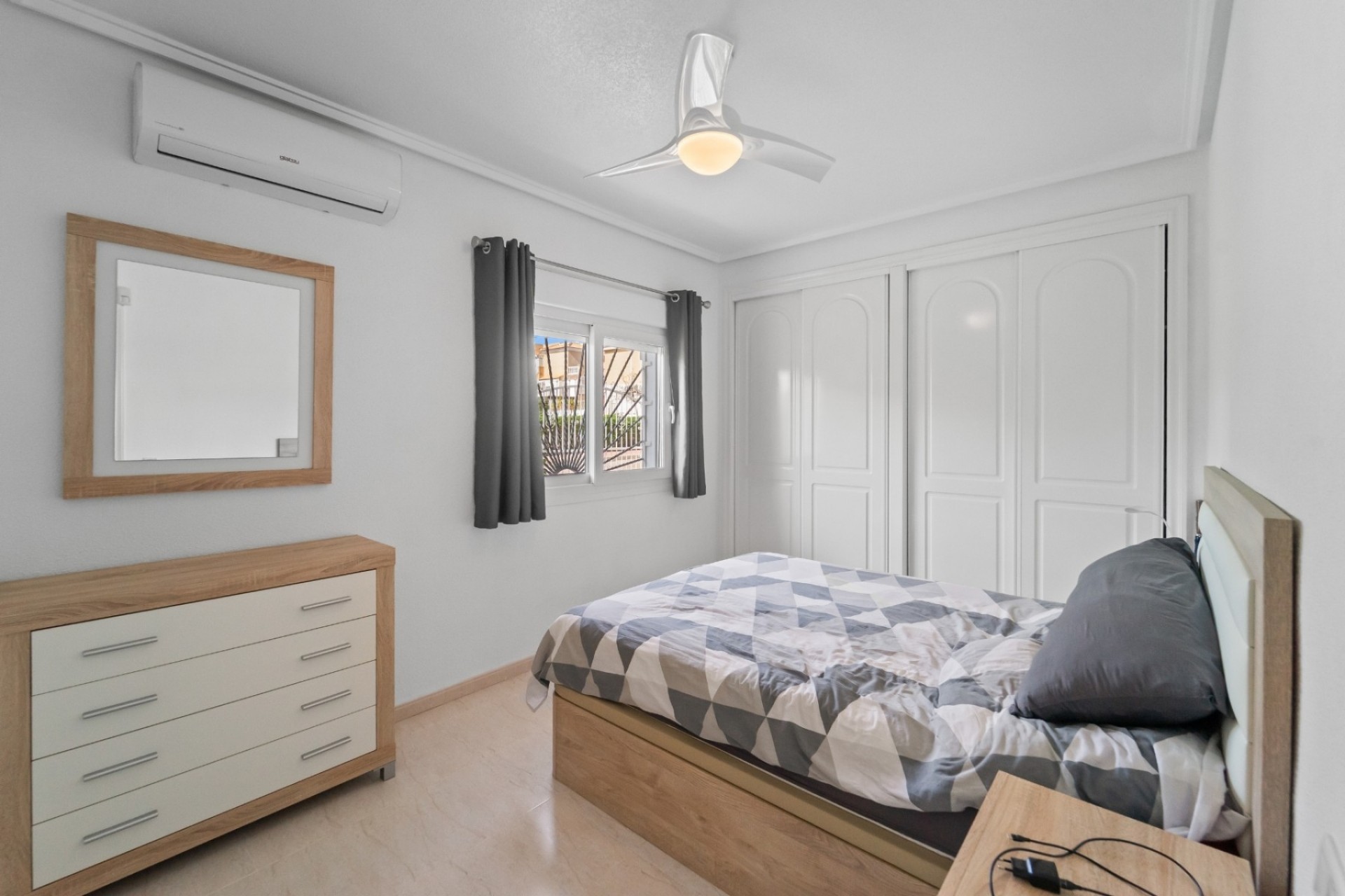 Resale - Villa -
Benijofar - Monte Azul