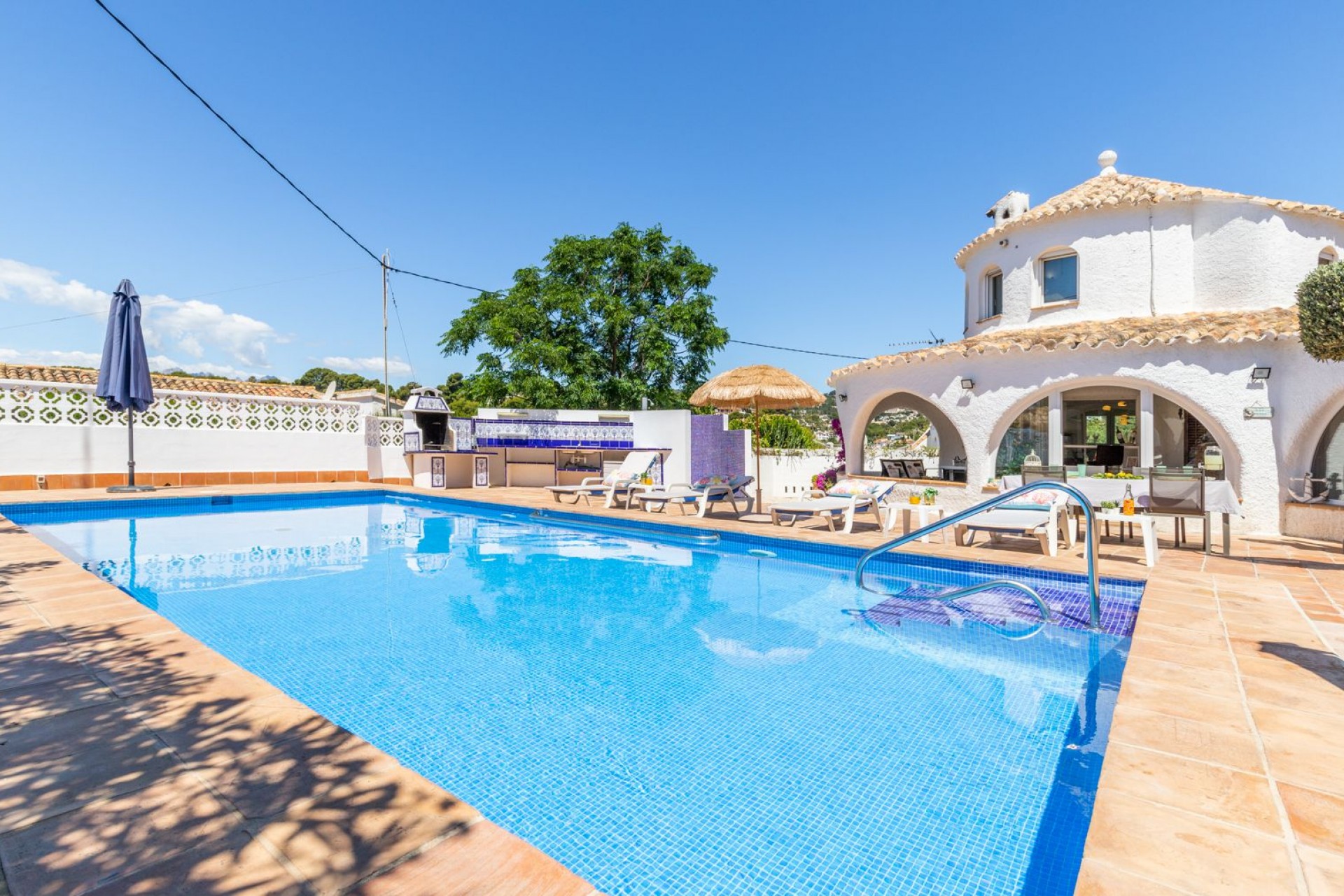 Resale - Villa -
Benissa - Baladrar