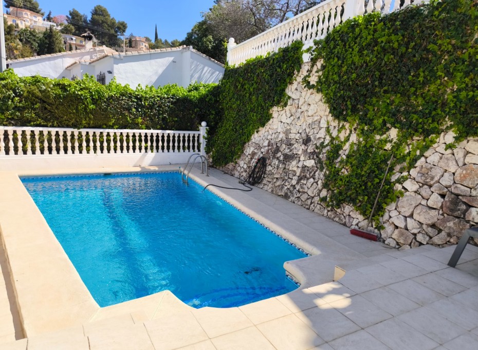Resale - Villa -
Benissa - La Fustera